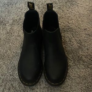 Dr. Martens womens 2976 Chelsea boots. Size 7.